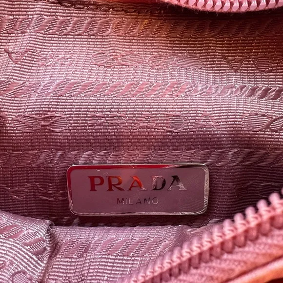 PRADA RE-NYLON RE-EDITION 2000 MINI-BAG - Picture 8 of 11